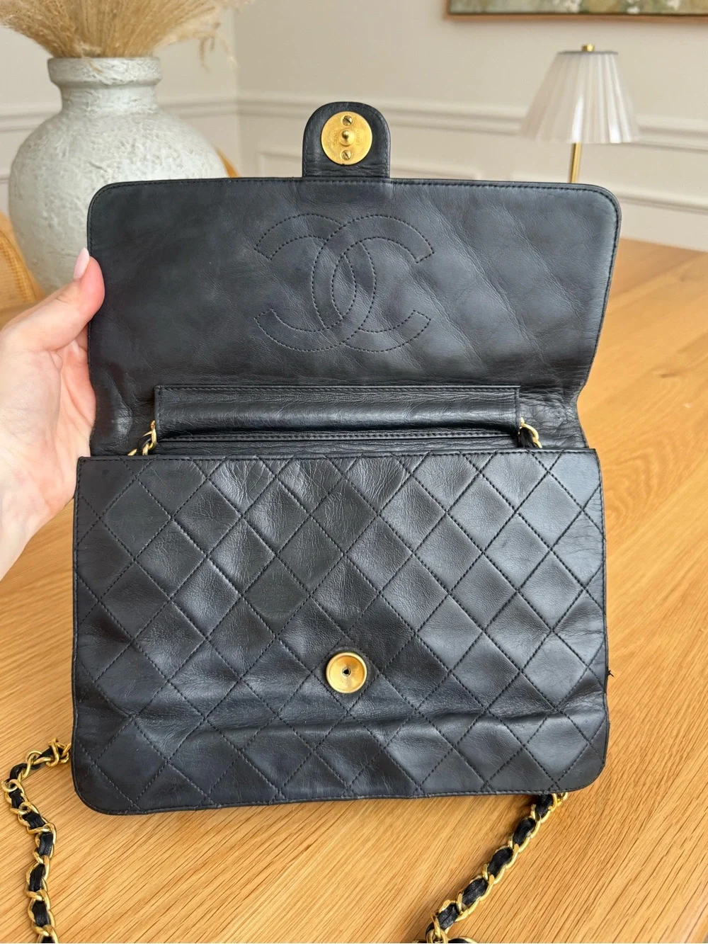 ✅AUTHENTIC✅CHANEL LAMBSKIN QUILTED BAG